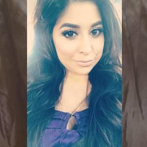 Meet your Posher, Elena